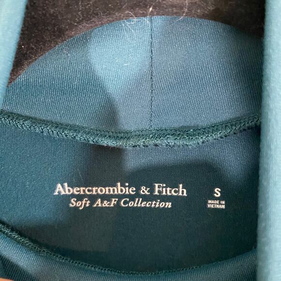 Abercrombie & Fitch Mock Neck Long Sleeve Soft A&F Stretchy Bodysuit Size S - Picture 4 of 9